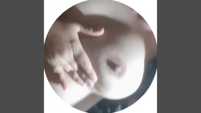 Сиськи симпатичной узбечки засветились в телеграме